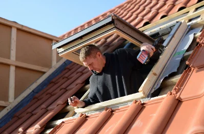 Pose de fenêtres de toit Velux à Frucourt